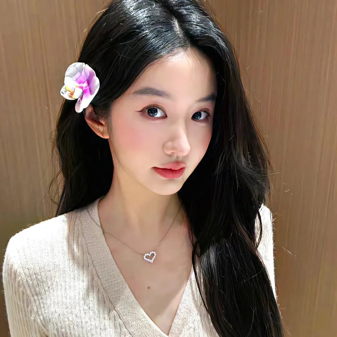 她的伪装